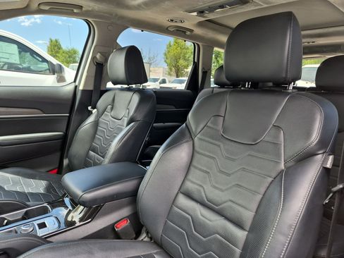 Certified 2022 Kia Telluride SX w/ SX Prestige Package AWD/4WD image 26