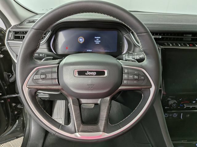Used 2024 Jeep Grand Cherokee Limited AWD/4WD image 24