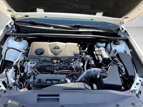 Used 2023 Toyota Camry SE FWD image 11