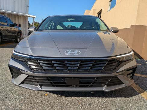 New 2026 Hyundai Elantra Limited image 11