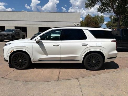 Used 2024 Hyundai Palisade Calligraphy AWD/4WD image 2