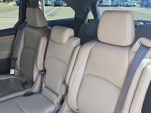 Used 2021 Honda Odyssey Touring image 25