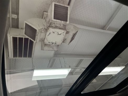 Used 2015 Ford F150 Lariat w/ Equipment Group 502A Luxury image 19