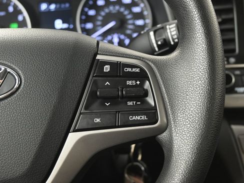 Used 2018 Hyundai Elantra SEL FWD image 33
