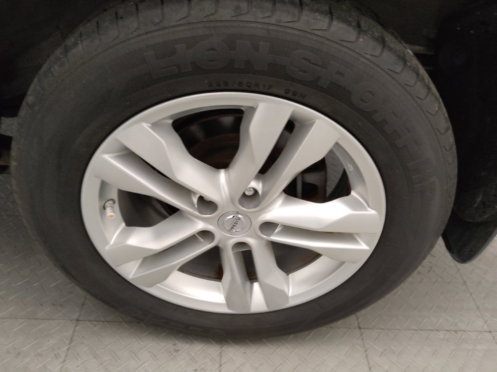 Used 2015 Nissan Rogue S w/ Convenience Package AWD/4WD image 31