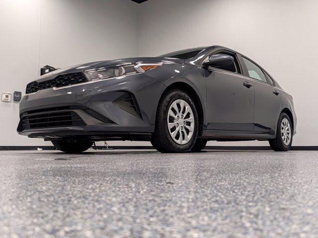 Used 2024 Kia Forte LX FWD image 4