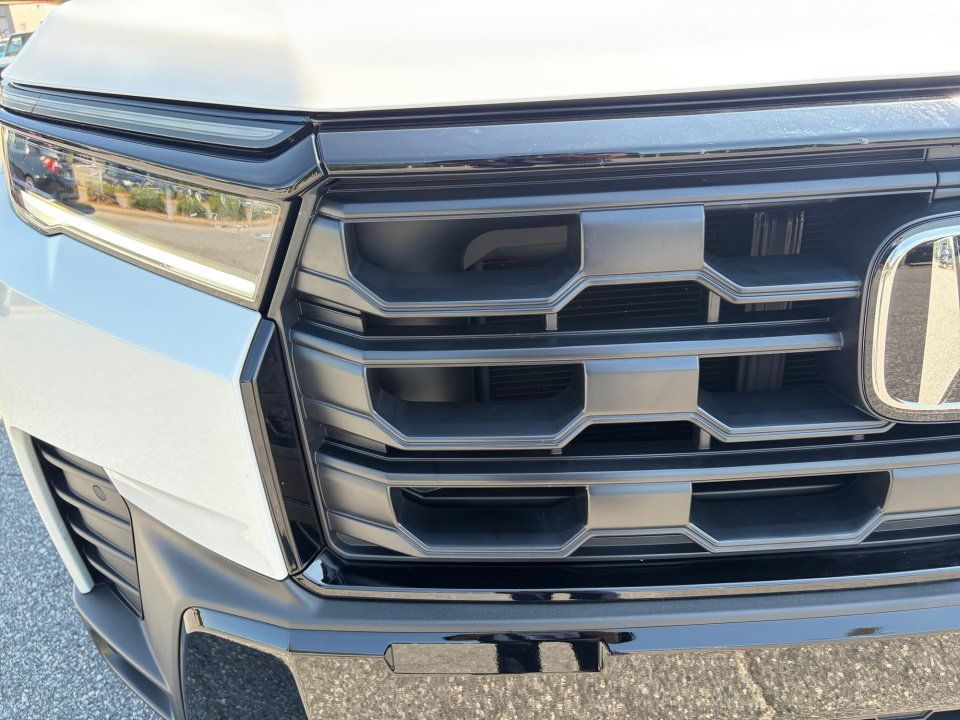 Certified 2026 Honda Pilot Sport image 28