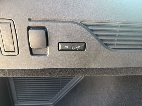 Used 2024 Lincoln Nautilus Reserve w/ Equipment Group 203A image 23