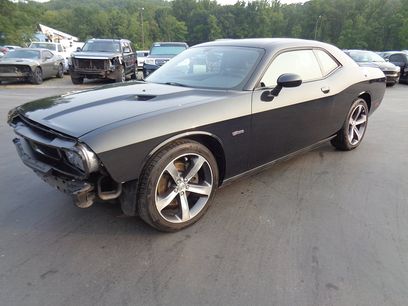 Used 2014 Dodge Challenger SXT