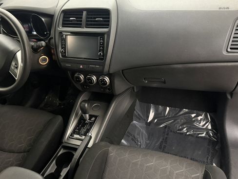 Used 2021 Mitsubishi Outlander Sport ES image 11