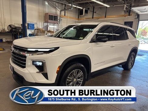 Used 2024 Chevrolet Traverse LT w/ Trailering Package AWD/4WD image 1