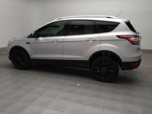 Used 2017 Ford Escape Titanium image 3