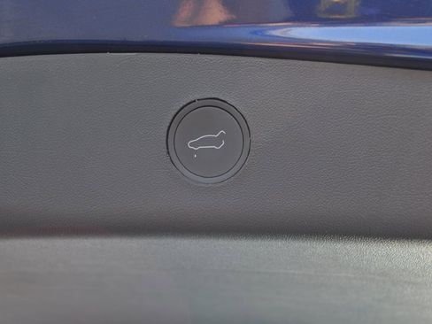 Used 2022 Tesla Model 3 Performance image 18