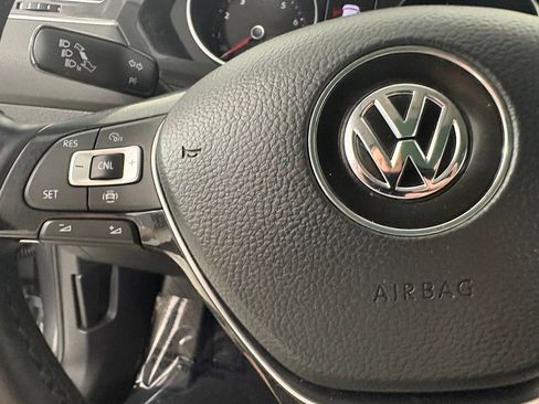 Used 2019 Volkswagen Tiguan SE w/ Panoramic Sunroof Package AWD/4WD image 23