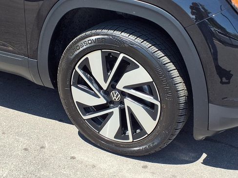 Used 2025 Volkswagen Atlas SE FWD image 27
