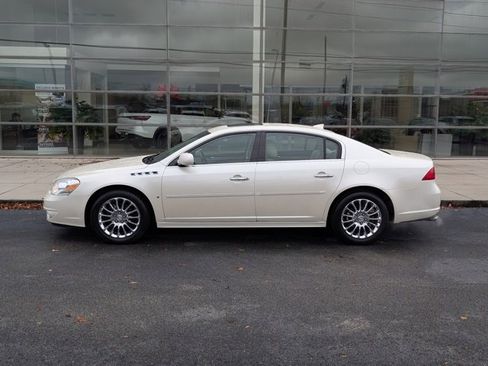 Used 2009 Buick Lucerne Super image 2