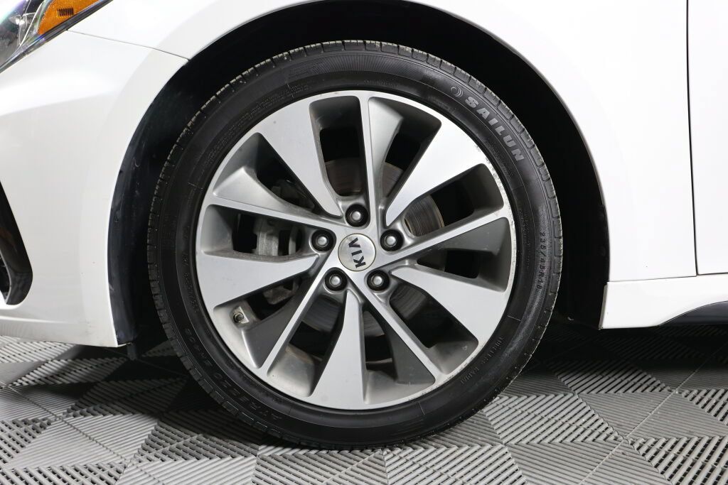 Used 2019 Kia Optima S FWD image 9
