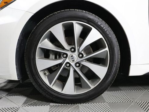 Used 2019 Kia Optima S FWD image 9