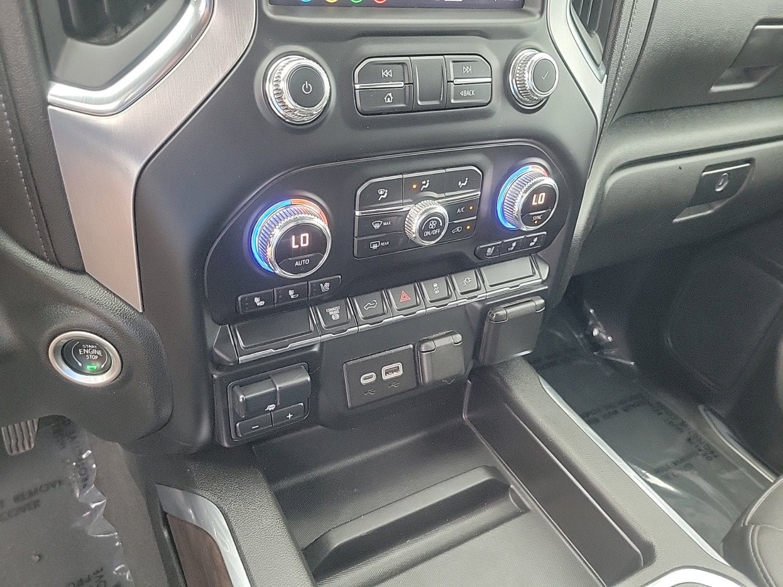 Used 2021 GMC Sierra 2500 SLT w/ SLT Convenience Package AWD/4WD image 21