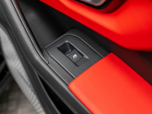 Used 2022 Lamborghini Urus image 47