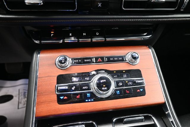 Used 2021 Lincoln Aviator Reserve w/ Equipment Group 202A AWD/4WD image 17