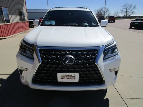 Used 2021 Lexus GX 460 Luxury w/ Off Road Package AWD/4WD image 4