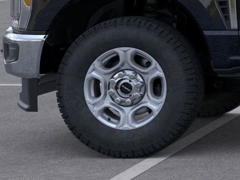 New 2026 Ford F350 XLT w/ FX4 Off-Road Package image 19