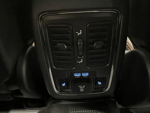 Used 2020 Jeep Grand Cherokee Trailhawk image 32