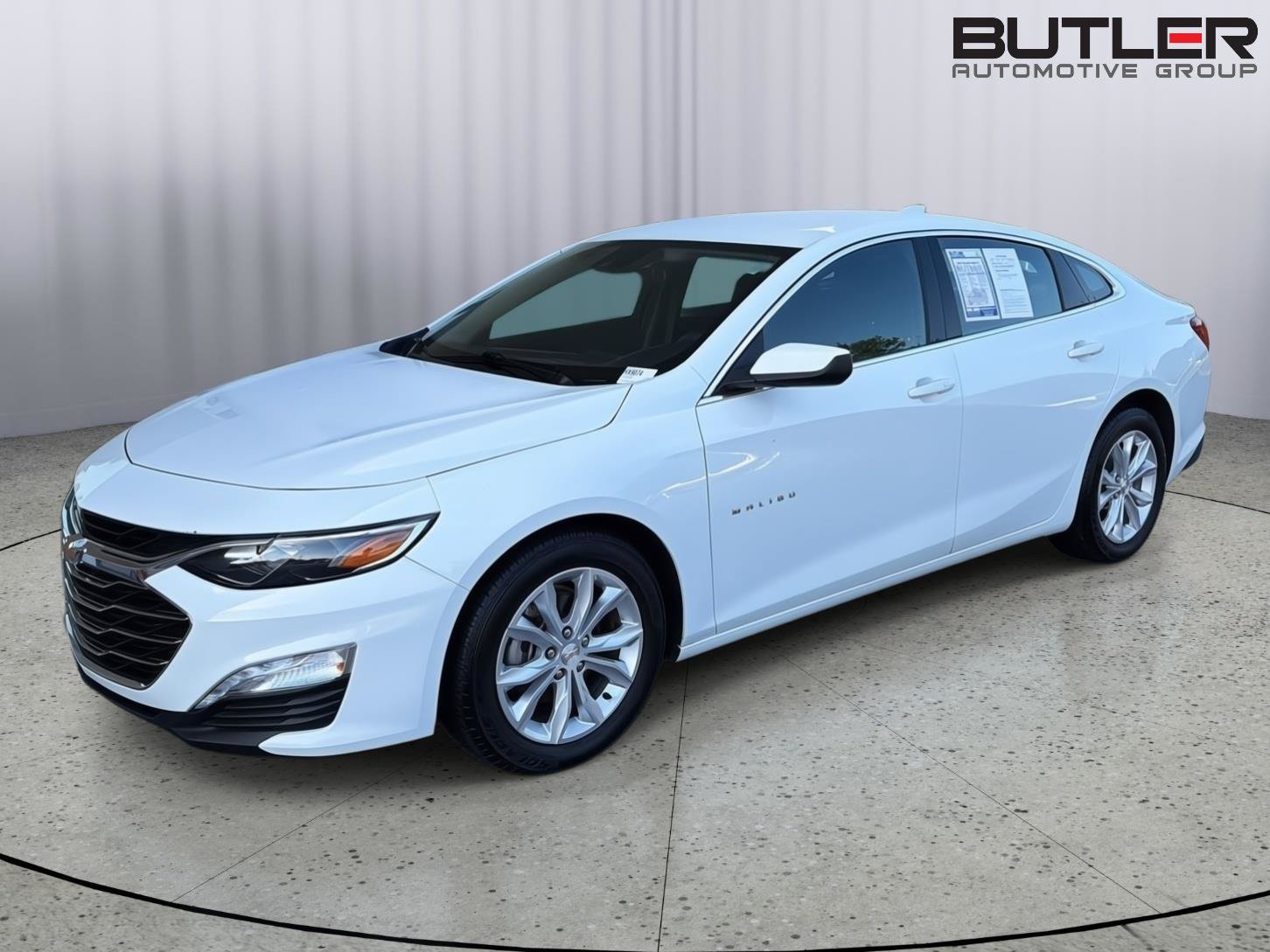 Used 2024 Chevrolet Malibu LT FWD image 2