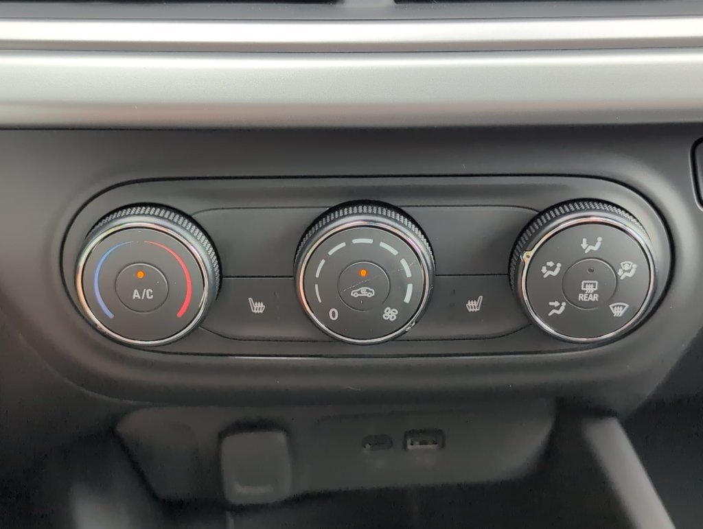 New 2026 Chevrolet Trax LS w/ LS Convenience Package FWD image 20