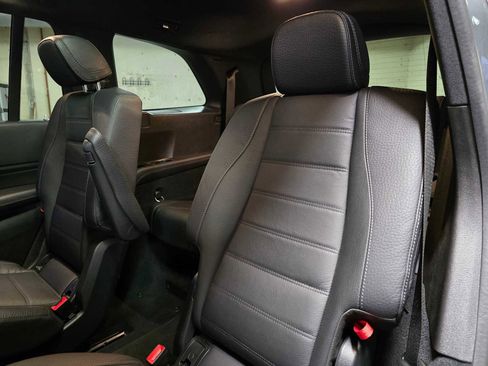 Used 2023 Mercedes-Benz GLS 450 4MATIC image 19