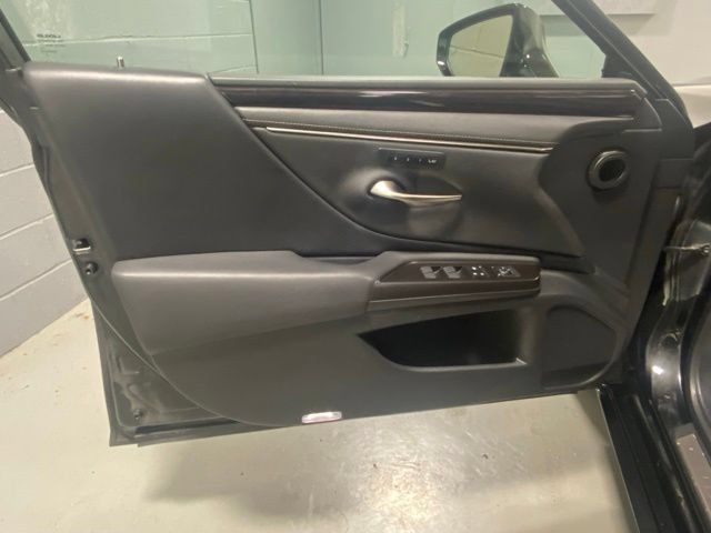 Used 2019 Lexus ES 350 w/ Premium Package FWD image 7