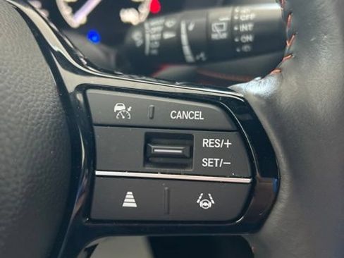 Used 2024 Honda HR-V Sport image 16