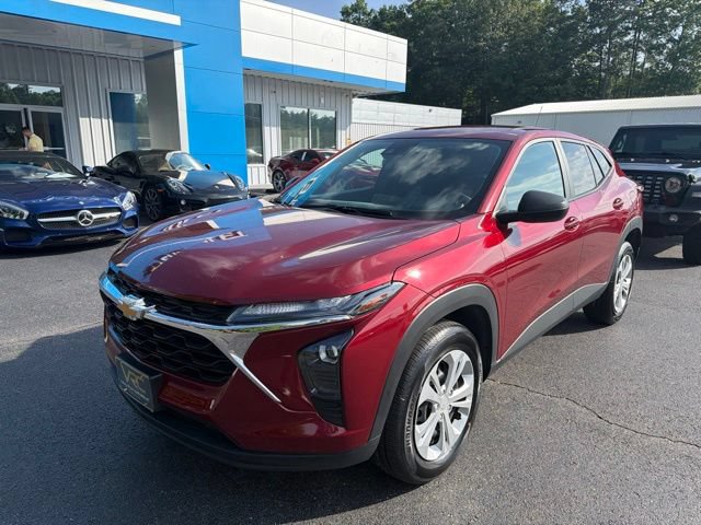 Used 2025 Chevrolet Trax LS FWD image 10