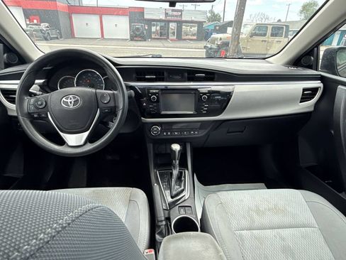 Used 2016 Toyota Corolla LE FWD image 11