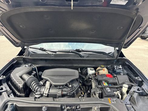 Used 2021 GMC Acadia SLT AWD/4WD image 29