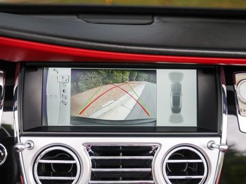 Used 2016 Rolls-Royce Dawn RWD image 42