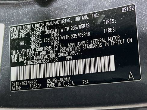 Used 2022 Toyota Highlander XLE AWD/4WD image 38