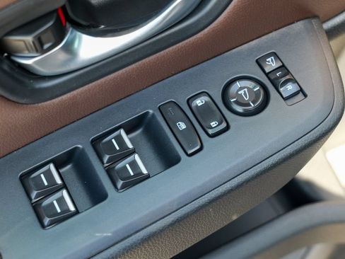Used 2025 Honda Pilot Elite image 18