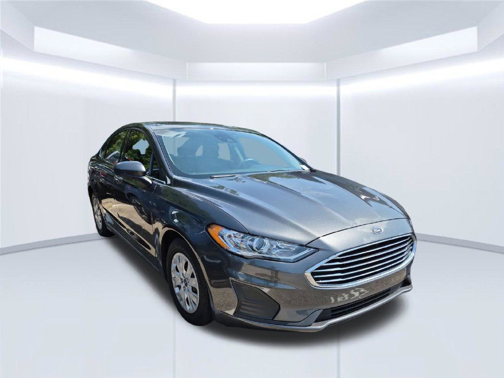 Used 2019 Ford Fusion S FWD image 3