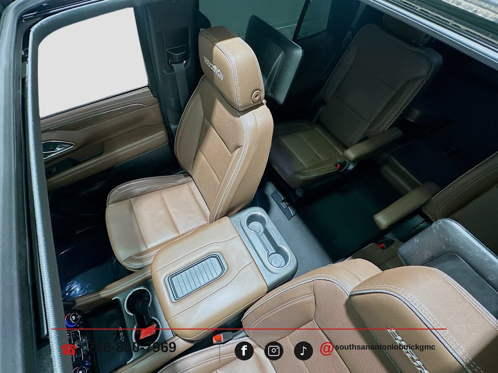 Used 2024 Chevrolet Tahoe High Country w/ Advanced Technology Package RWD image 24