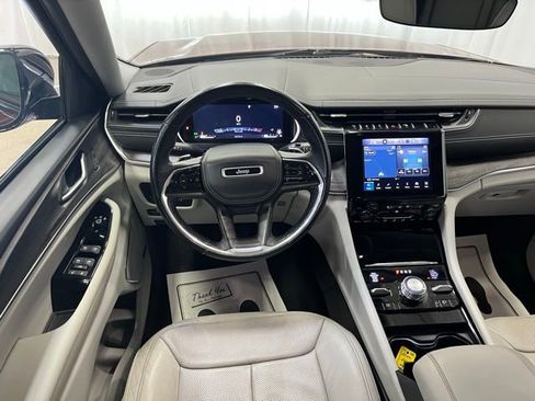 Used 2022 Jeep Grand Cherokee Overland image 6
