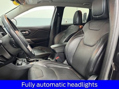 Used 2019 Jeep Cherokee Limited image 20