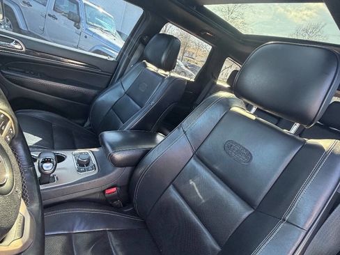 Used 2014 Jeep Grand Cherokee Overland w/ Advanced Technology Group image 24