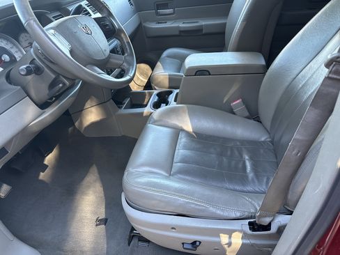 Used 2006 Dodge Durango Limited w/ Trailer Tow Group image 9