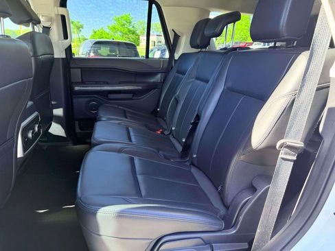 Used 2024 Ford Expedition XLT AWD/4WD image 10