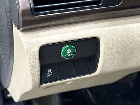 Used 2016 Honda Accord EX-L image 17