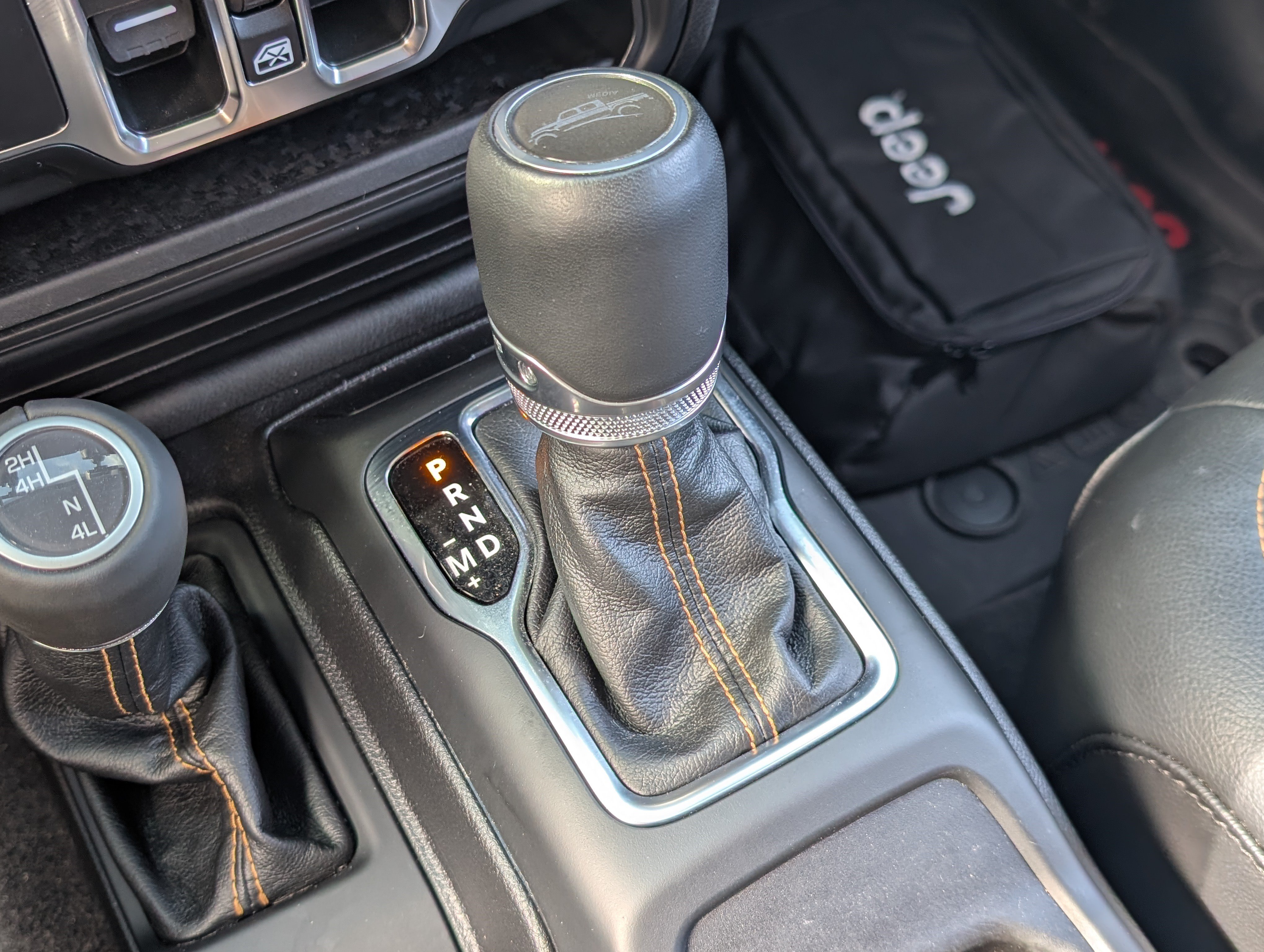 Used 2023 Jeep Gladiator Overland AWD/4WD image 31