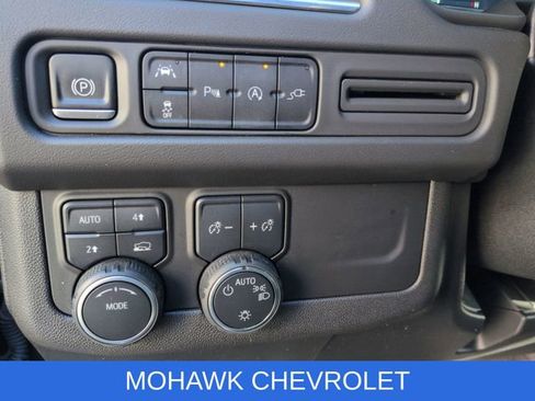 Used 2022 Chevrolet Tahoe LT AWD/4WD image 36