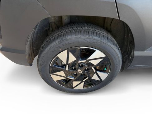 Used 2025 Hyundai Kona SEL AWD/4WD image 17